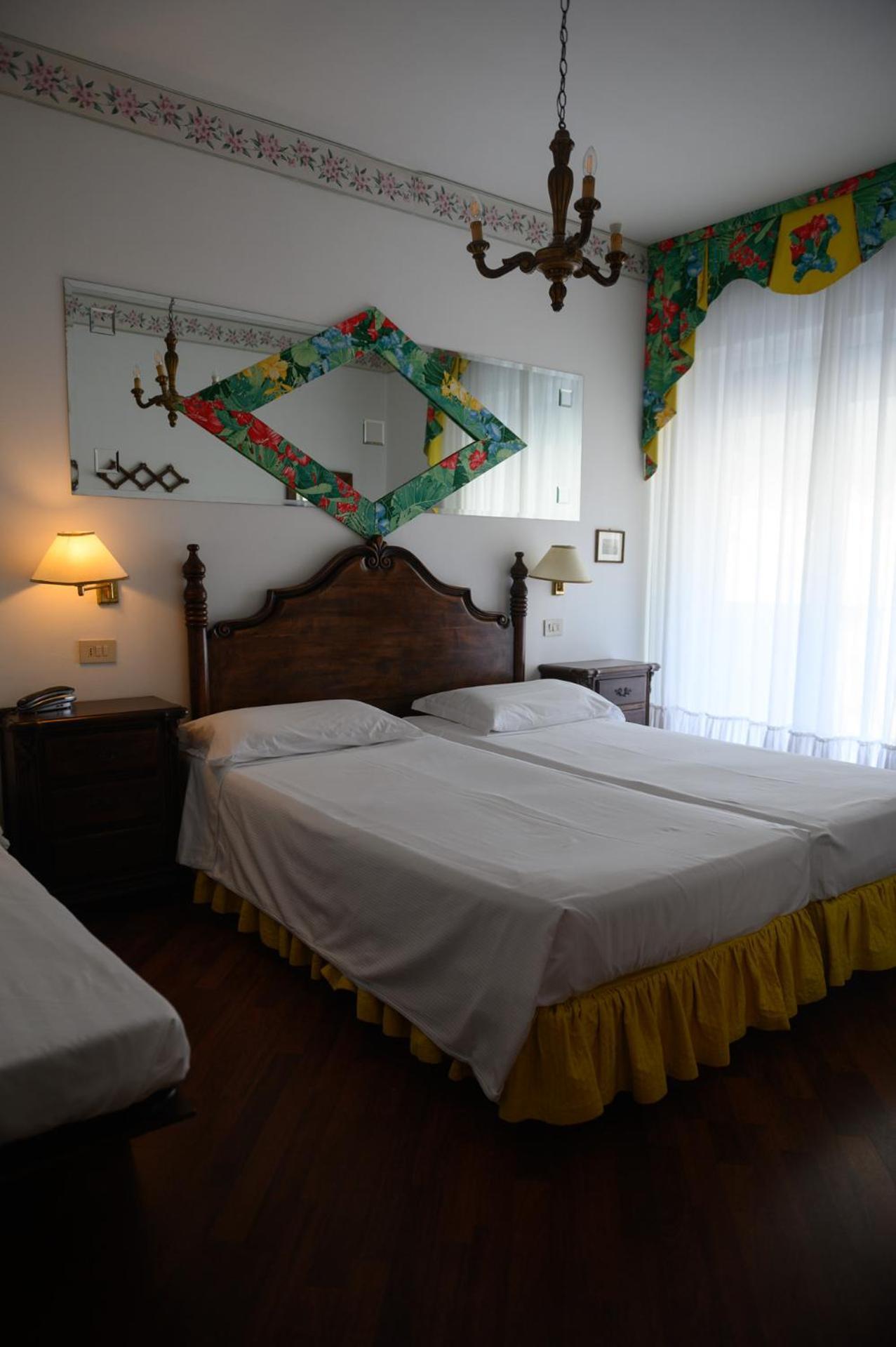 Park Hotel Agora Lido di Jesolo Buitenkant foto