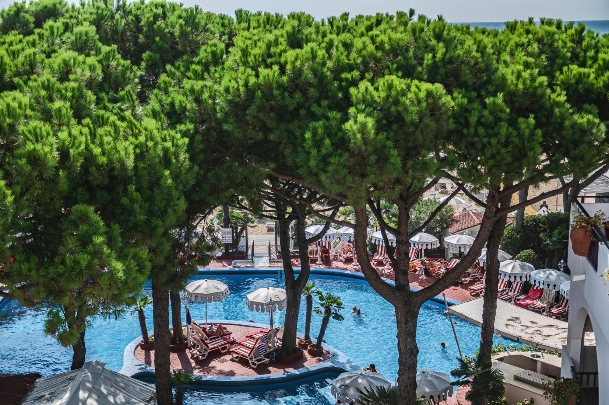 Park Hotel Agora Lido di Jesolo Buitenkant foto